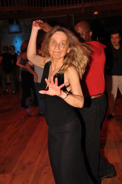 min 2011 12 04 station danse 365